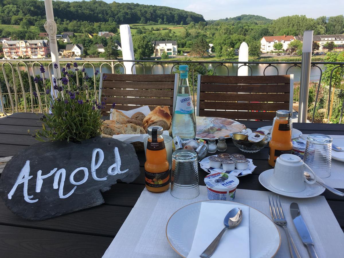Palzem Hotel "Zur Moselterrasse" מראה חיצוני תמונה